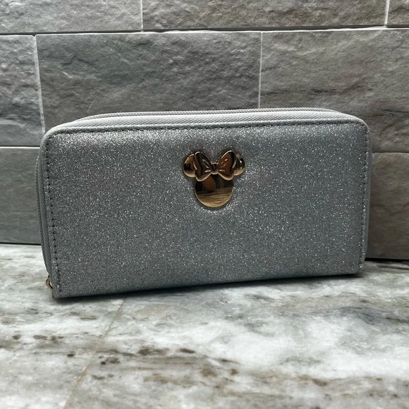 Minnie Mouse Silver Glitter Wallet - Picture 4 of 4